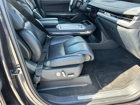 Used 2025 Lincoln Navigator Reserve image 13