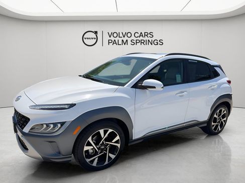 Used 2022 Hyundai Kona Limited FWD image 3