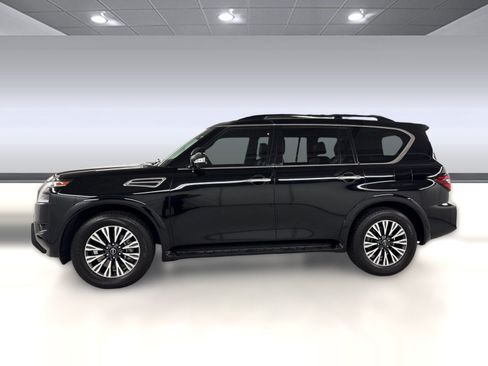 Used 2023 Nissan Armada SL w/ Midnight Edition Package RWD image 2