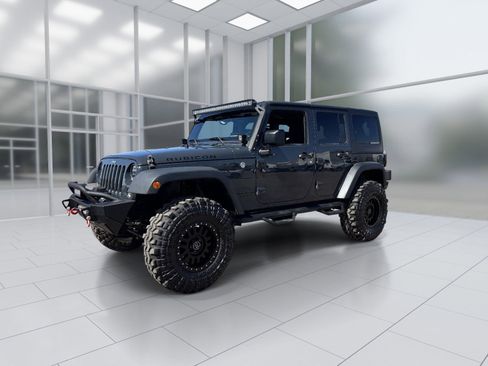 Used 2016 Jeep Wrangler Unlimited Rubicon w/ Connectivity Group AWD/4WD image 2