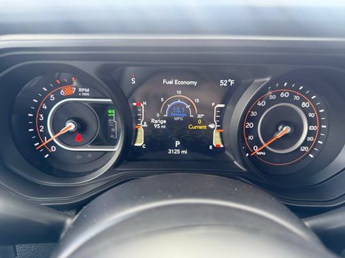 Used 2025 Jeep Wrangler Unlimited Rubicon 392 AWD/4WD image 21