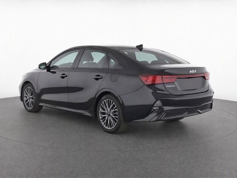 Used 2023 Kia Forte LXS FWD image 3