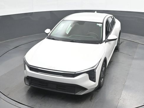 Used 2025 Kia K4 FWD image 36