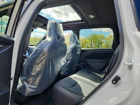 New 2026 Subaru Forester Touring AWD/4WD image 5