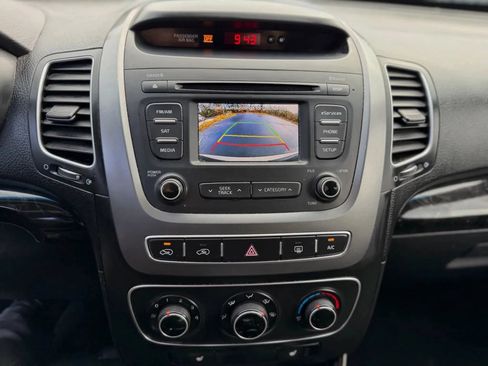 Used 2014 Kia Sorento LX AWD/4WD image 42