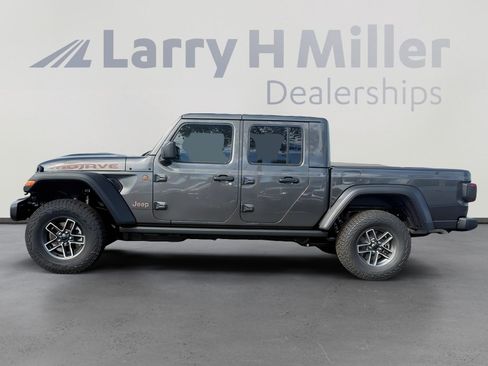 New 2026 Jeep Gladiator Mojave image 2
