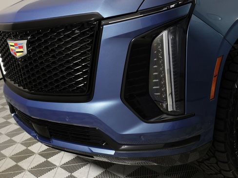 Used 2026 Cadillac Escalade Platinum Sport w/ LPO, Floor Liner Package image 51