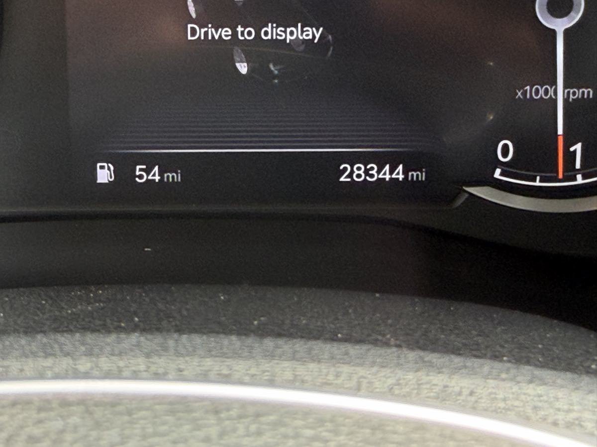 Used 2023 Genesis G70 3.3T image 25