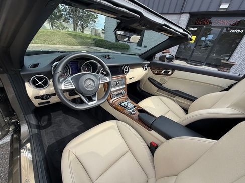 Used 2018 Mercedes-Benz SLC 300 image 22