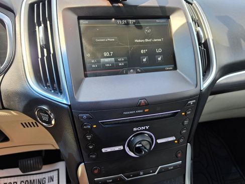 Used 2015 Ford Edge Titanium w/ Technology Package FWD image 13