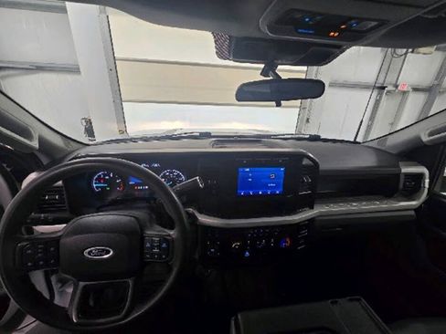 Used 2024 Ford F250 XL AWD/4WD image 14
