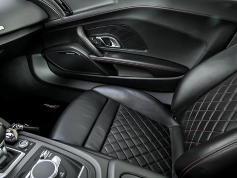 Used 2017 Audi R8 V10 plus image 41