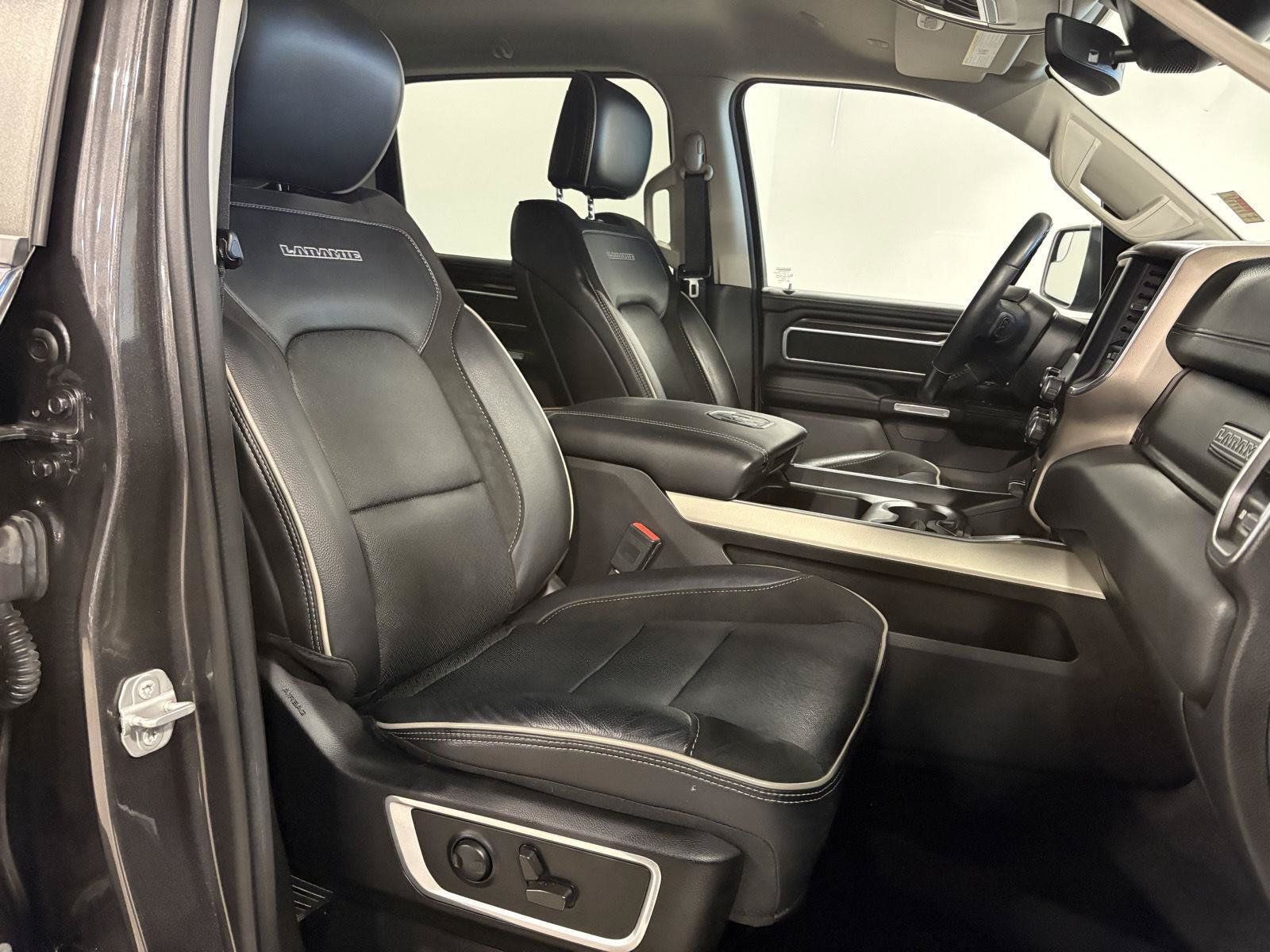 Used 2022 RAM 1500 Laramie AWD/4WD image 39