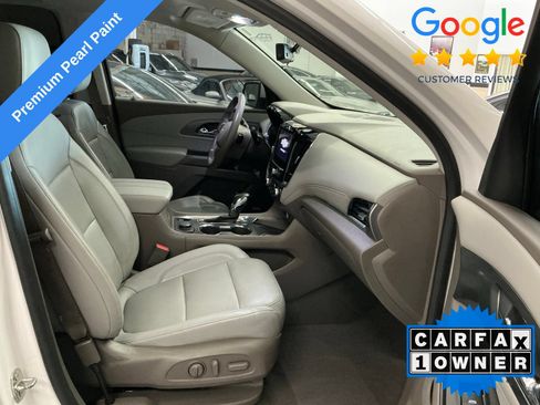 Used 2021 Chevrolet Traverse Premier FWD image 12