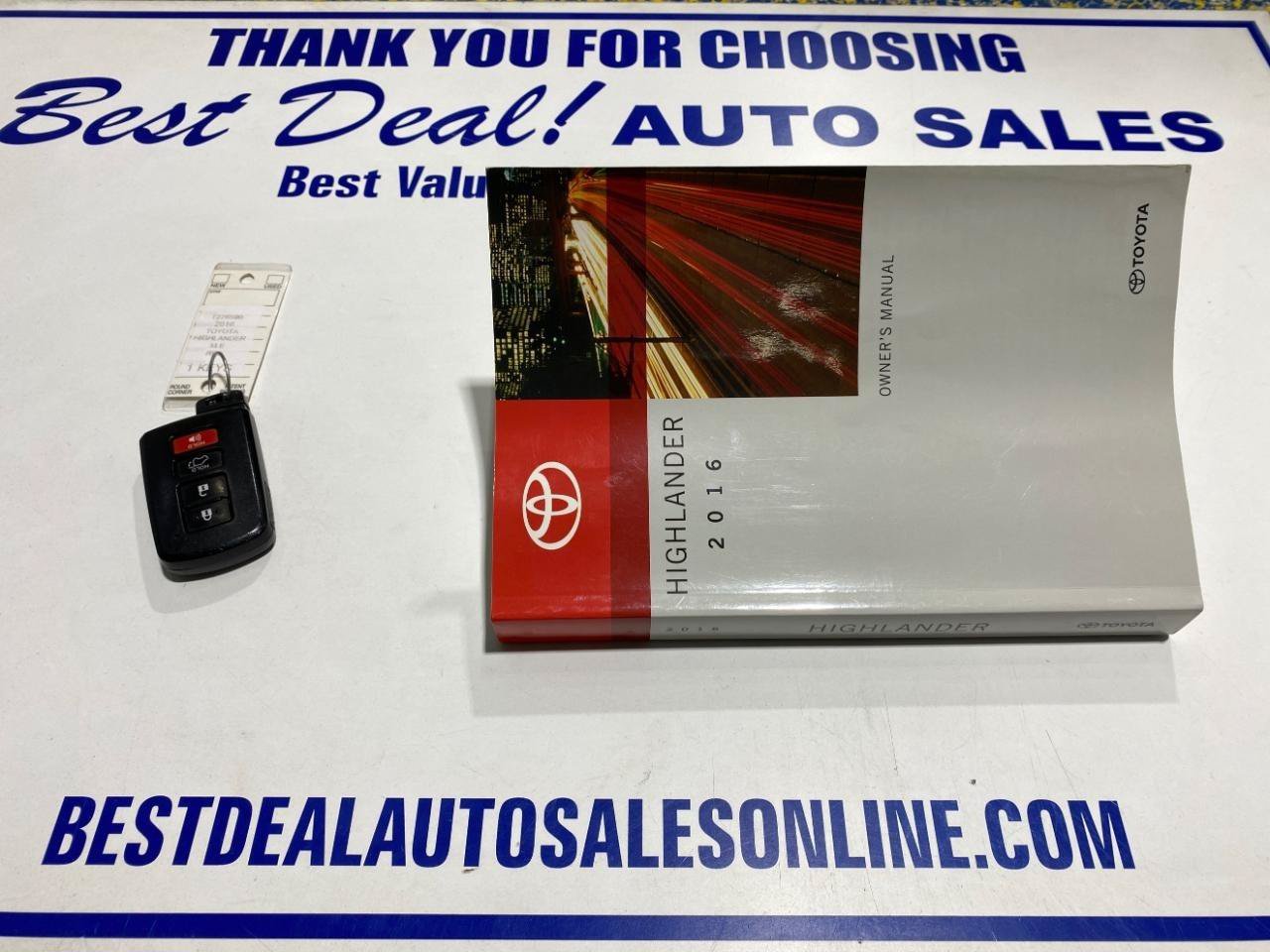 Used 2016 Toyota Highlander XLE AWD/4WD image 30