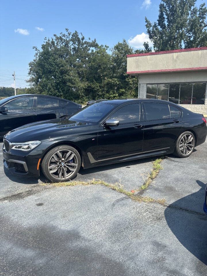 Used 2019 BMW M760i xDrive w/ Luxury Rear Seating Package AWD/4WD image 3