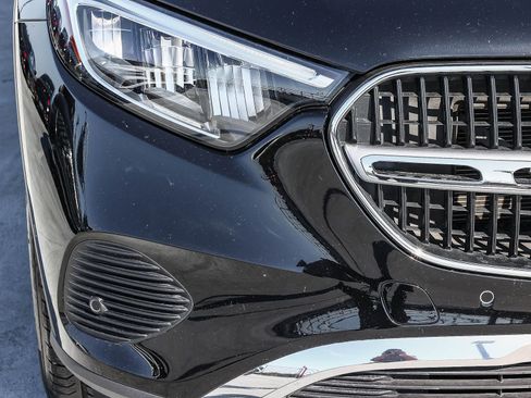 Used 2023 Mercedes-Benz GLC 300 image 10