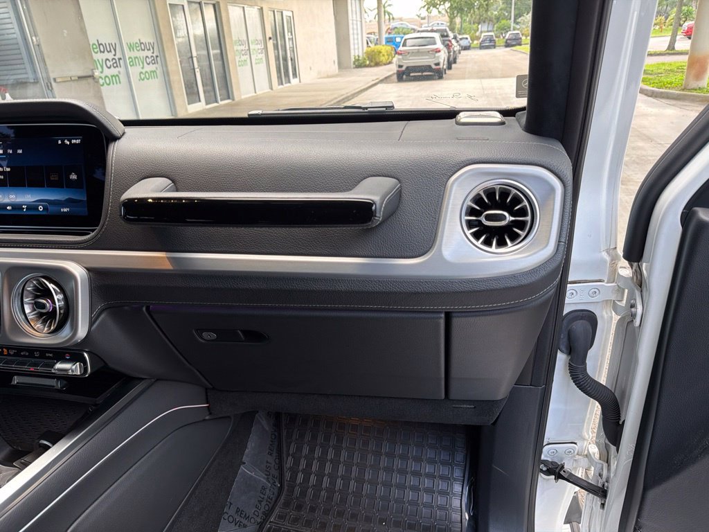 Used 2025 Mercedes-Benz G 550 image 26