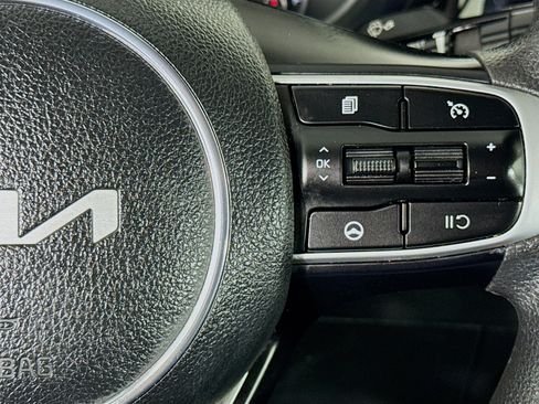 Used 2022 Kia K5 LXS FWD image 13
