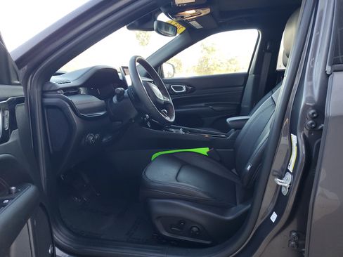 Used 2024 Jeep Compass Trailhawk w/ Trailhawk Elite Group image 8