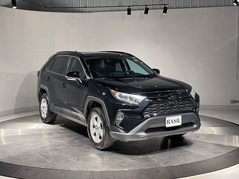 Used 2019 Toyota RAV4 XLE image 36