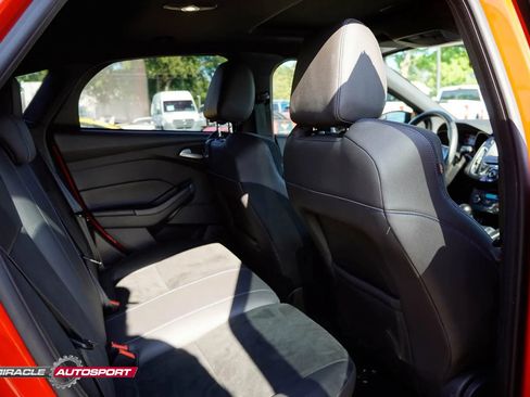 Used 2018 Ford Focus RS AWD/4WD image 37