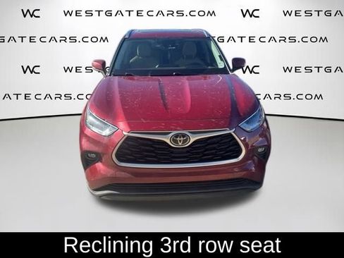 Used 2021 Toyota Highlander XLE FWD image 30