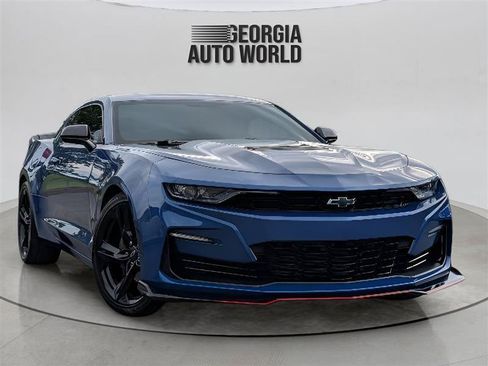 Used 2020 Chevrolet Camaro SS RWD image 2