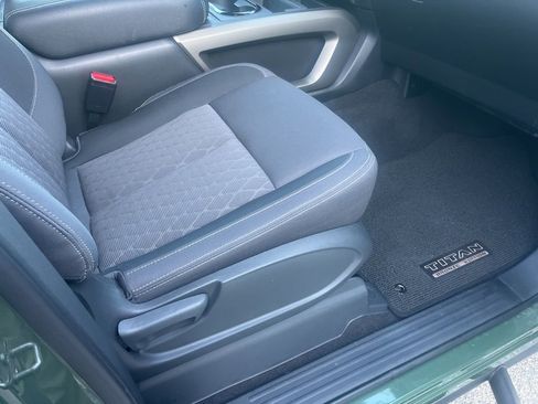 Used 2024 Nissan Titan SV w/ SV Bronze Edition Package image 22