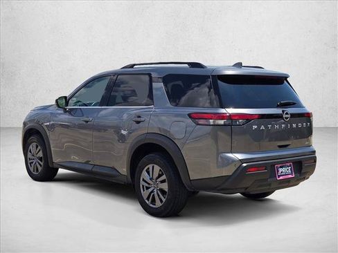 Used 2025 Nissan Pathfinder SV AWD/4WD image 8