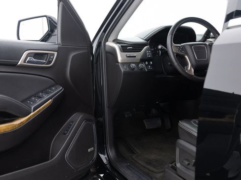 Used 2016 GMC Yukon Denali w/ Open Road Package image 28