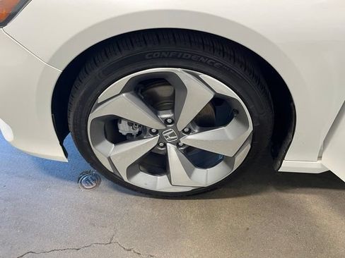 Used 2019 Honda Accord Touring image 30