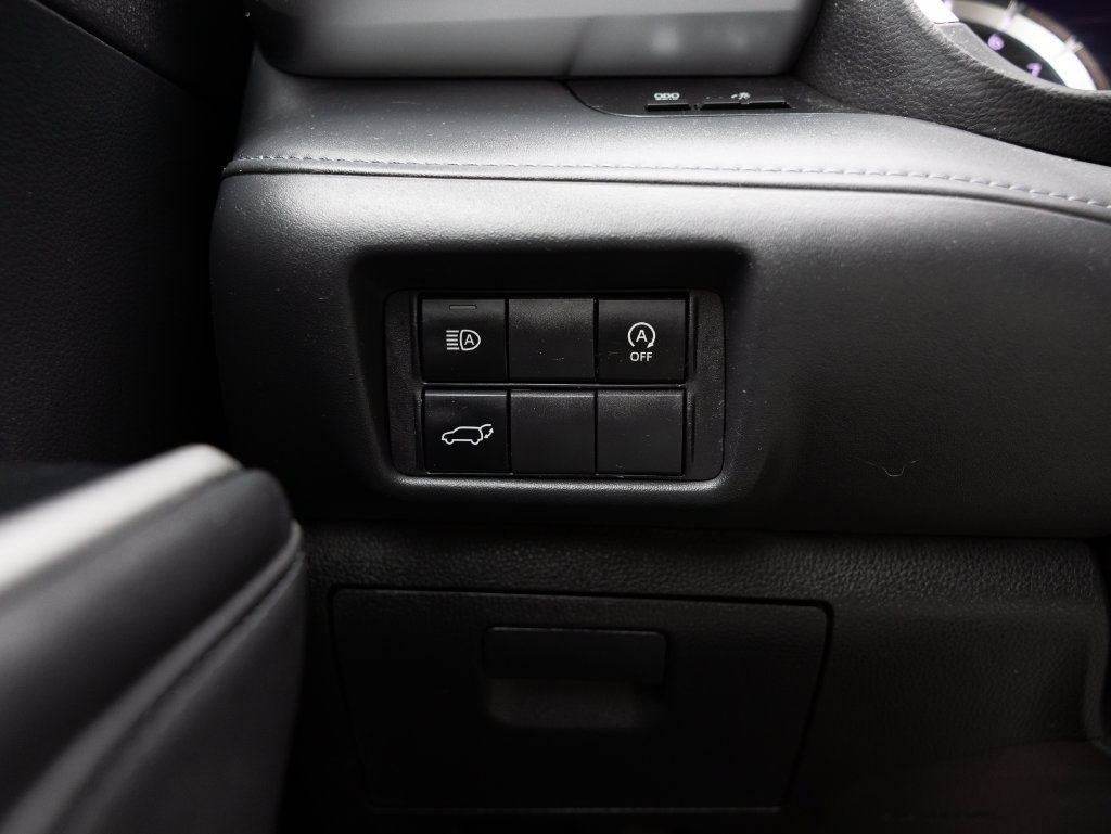 Used 2023 Toyota Highlander XLE AWD/4WD image 28