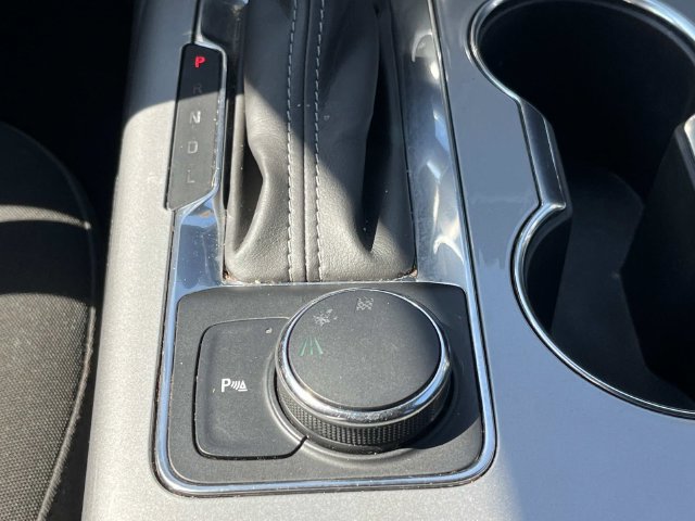 Used 2019 Chevrolet Blazer LT FWD image 36