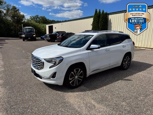 Used 2019 GMC Terrain Denali w/ GMC Pro Grade Package AWD/4WD image 1