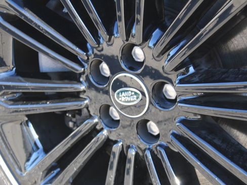 Used 2024 Land Rover Range Rover Evoque S image 12