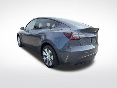 Used 2023 Tesla Model Y Long Range image 7