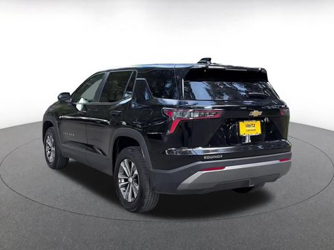 Used 2025 Chevrolet Equinox LT FWD image 11
