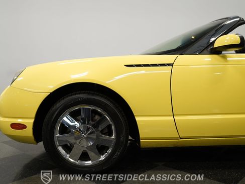 Used 2002 Ford Thunderbird image 34