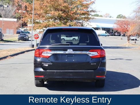 Used 2018 Honda Odyssey Elite image 6