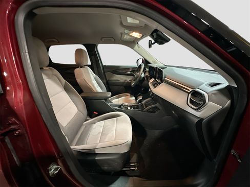 Used 2024 Chevrolet TrailBlazer LT w/ Convenience Package image 27