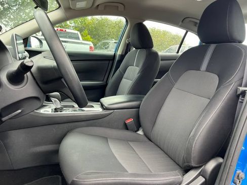 Used 2024 Nissan Sentra SV FWD image 3