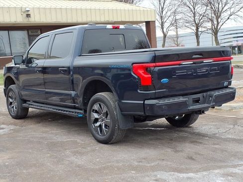 Used 2022 Ford F150 Lightning Lariat image 3