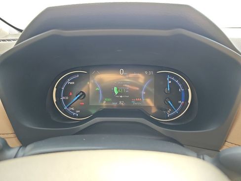 Used 2024 Toyota RAV4 XLE Premium w/ Weather Package AWD/4WD image 19