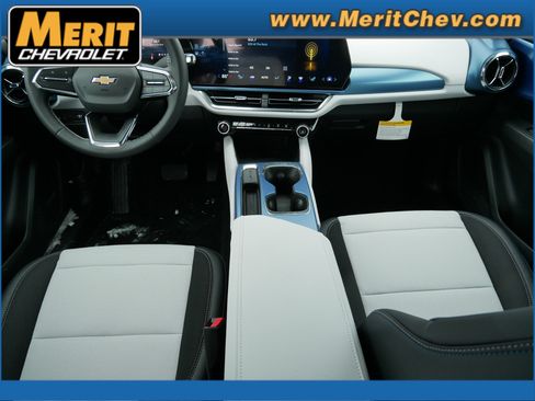 New 2025 Chevrolet Equinox EV LT image 7