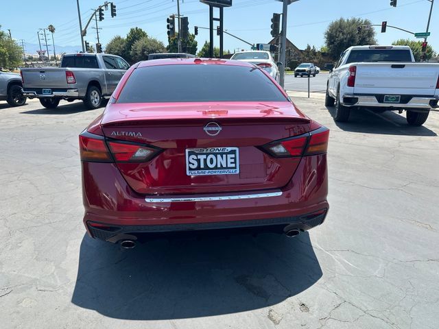 Used 2023 Nissan Altima 2.5 SR FWD image 6