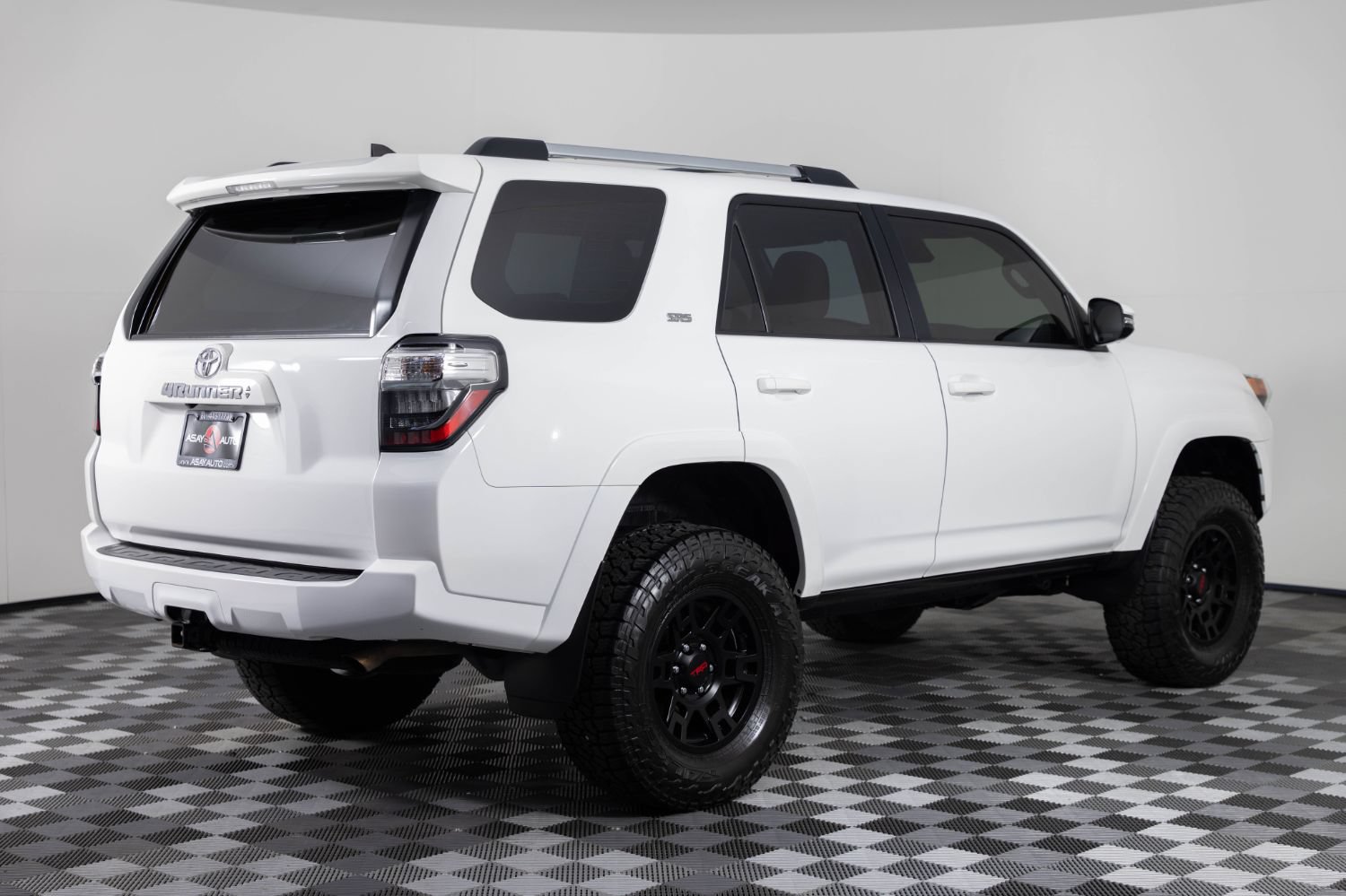 Used 2023 Toyota 4Runner SR5 Premium w/ SR5 Premium Package AWD/4WD image 8