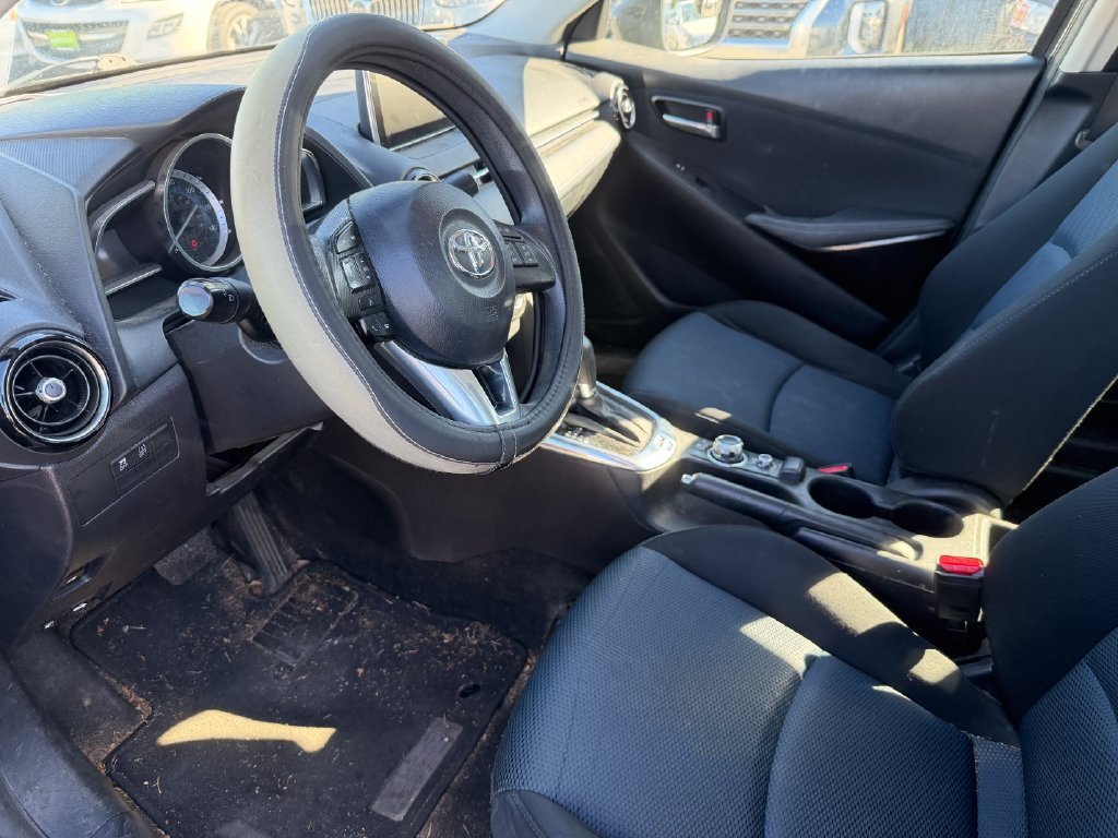 Used 2017 Toyota Yaris iA FWD image 3