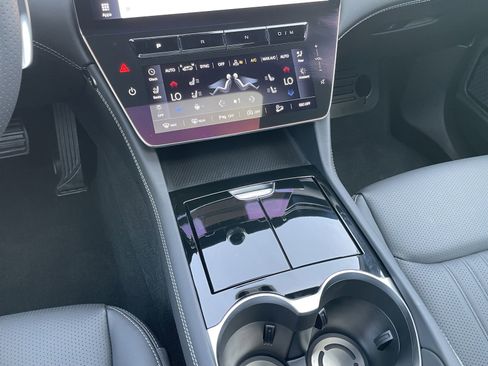 New 2024 Maserati Grecale GT image 23