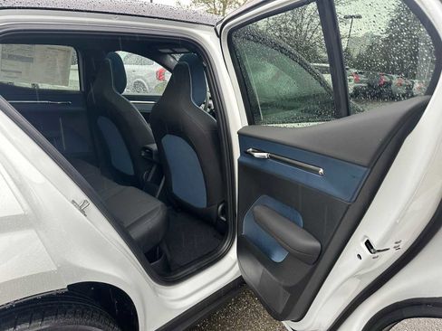 New 2026 Volvo EX30 Plus image 13